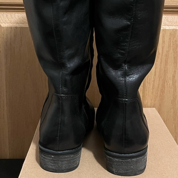 Sam Edelman Patton 2 Riding Boots Black Leather
Side Zip Buckle - Picture 8 of 15